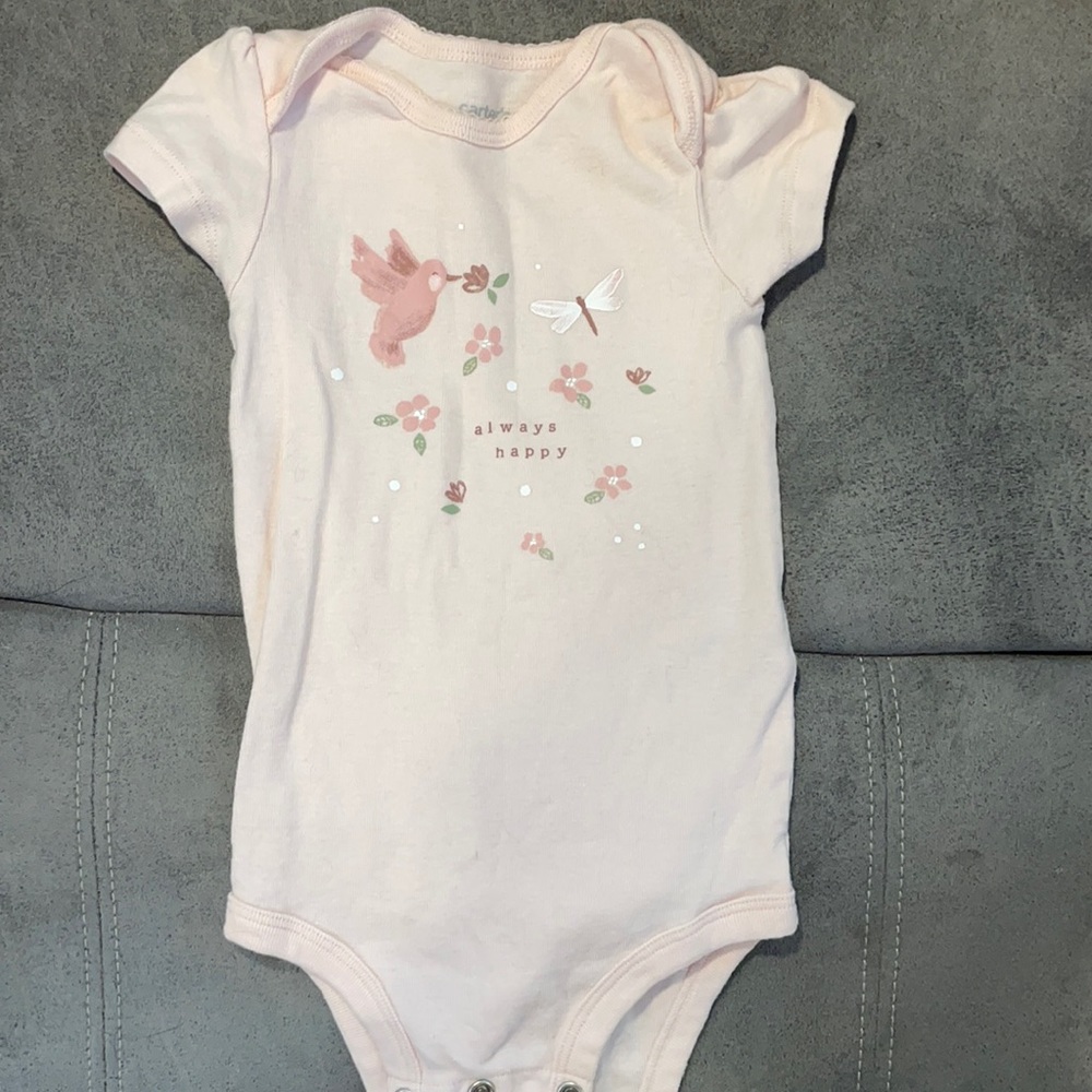 Short sleeve carter onsie. Size 9 month